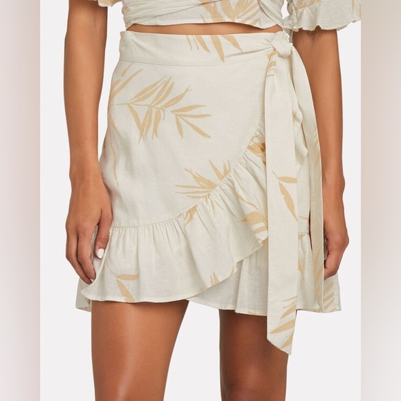 Rails NWT Etienne Printed Mini Wrap Skirt Linen Blend Size Medium - Picture 3 of 12